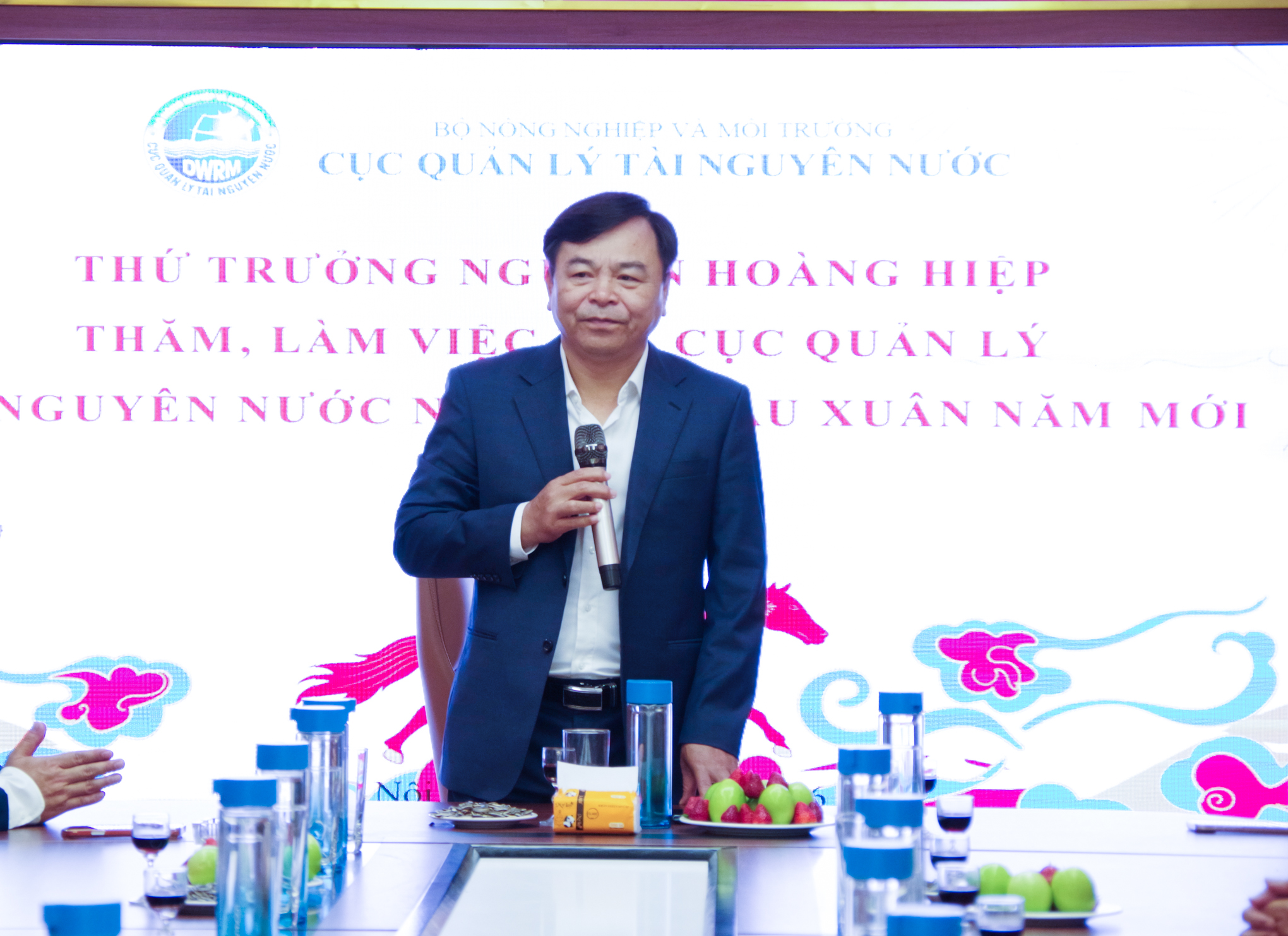 Thứ trưởng Nguyễn Hoàng Hiệp thăm, làm việc với Cục Quản lý tài nguyên nước nhân dịp Xuân Bính Ngọ 2026